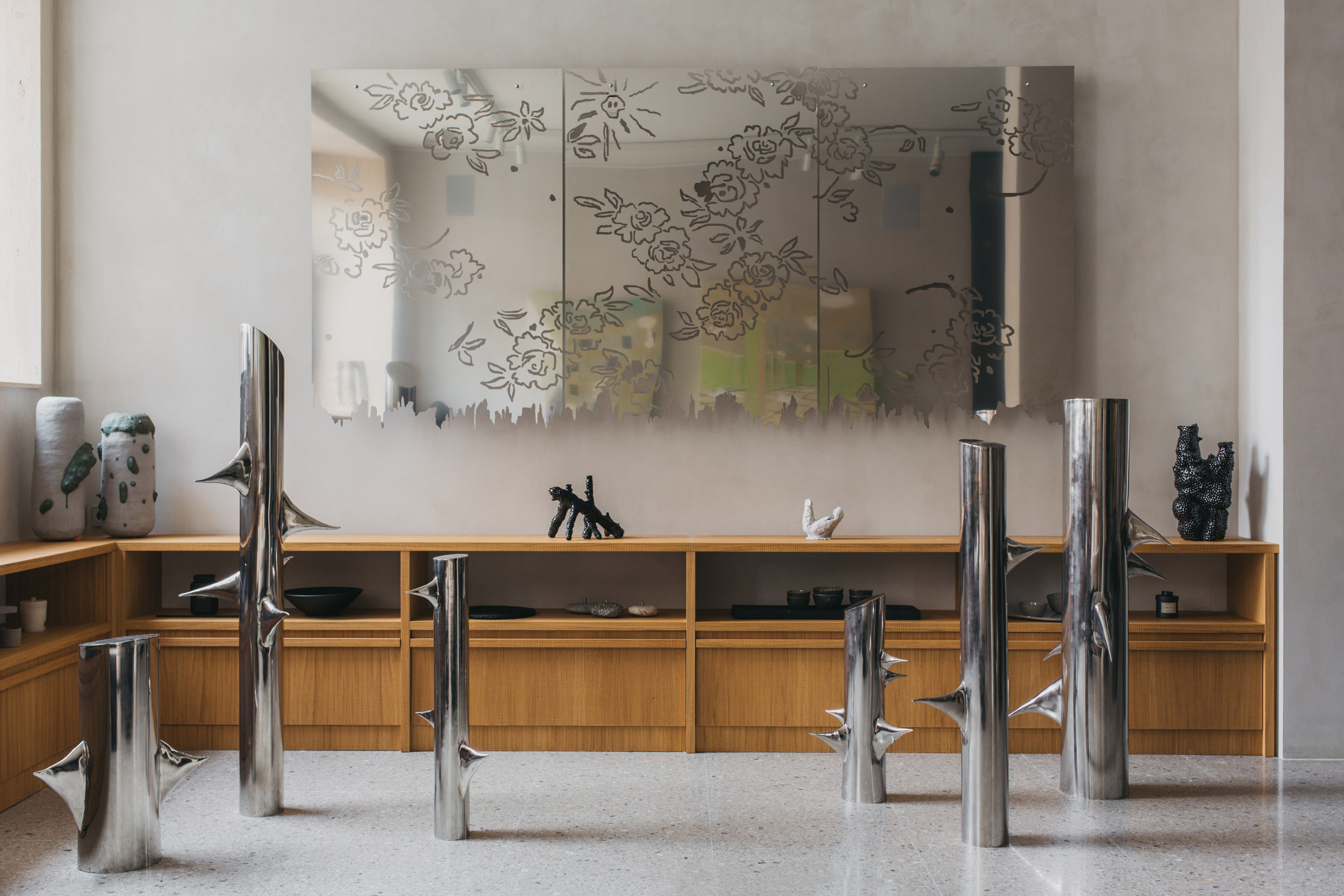 Групповой выставочный проект «Сад воспоминаний» - выставка ТЕO by Cosmoscow