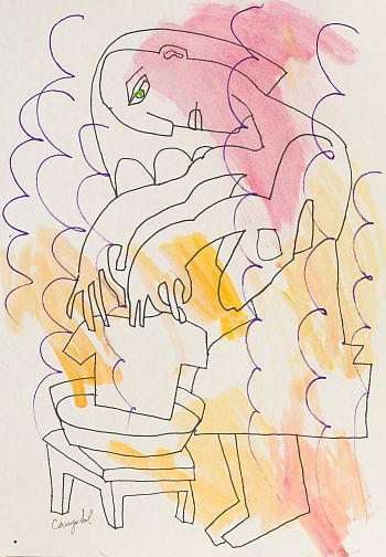 Женщина стирающая майку