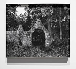 Entrance I. Из серии «Pale Shelters»