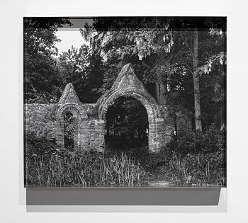 Entrance I. Из серии «Pale Shelters»