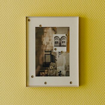 Колонна, cерия «Между стен»